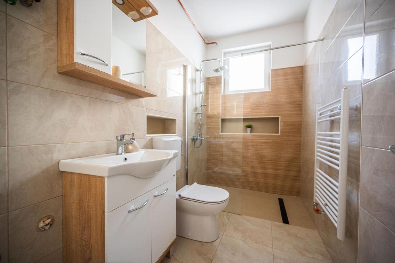 Spacious And Bright 2Bdr Apartment In The Old Town SJJ Eksteriør bilde