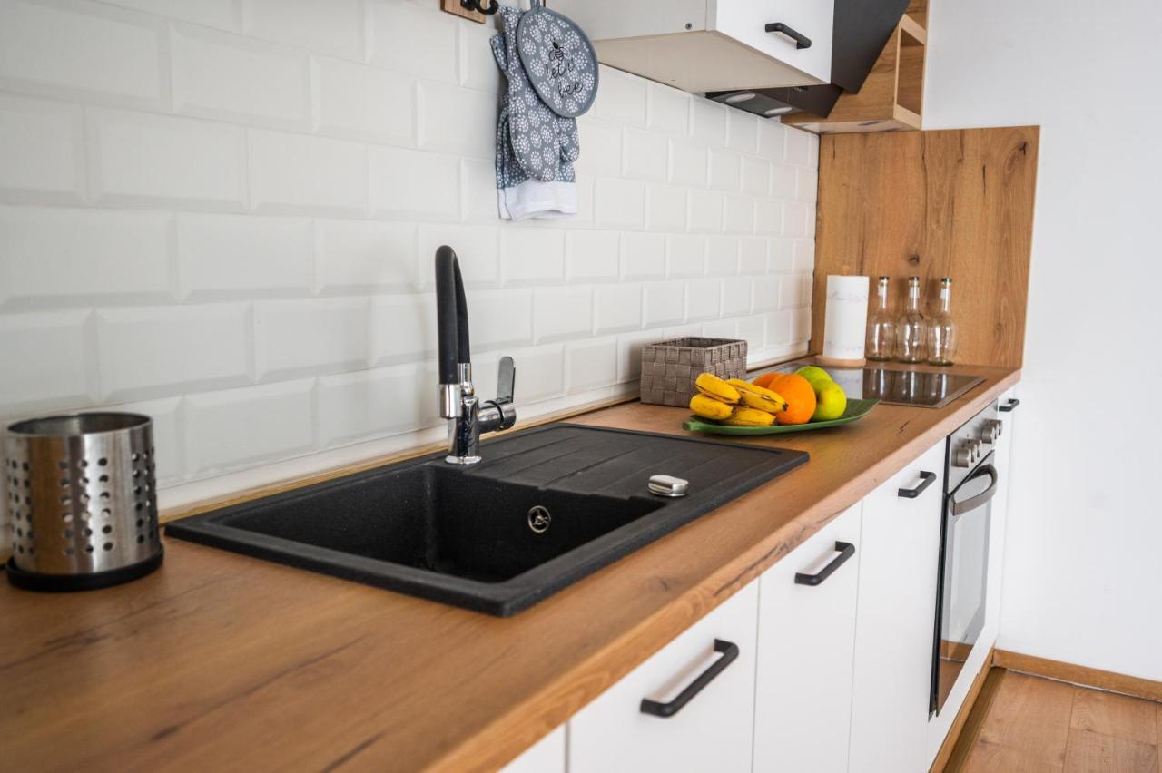 Spacious And Bright 2Bdr Apartment In The Old Town SJJ Eksteriør bilde